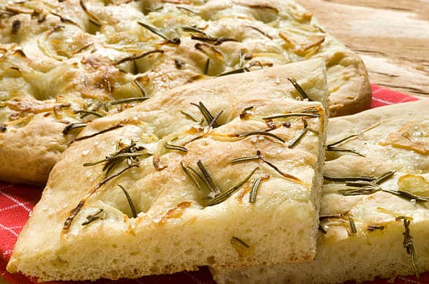 Experimente Essa Incrível Focaccia De Alecrim