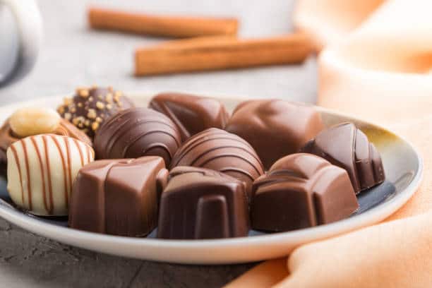 Aprenda fazer esse prático bombom de damasco