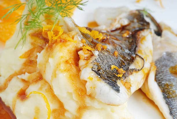 Faça esse gostoso peixe ao molho de laranja