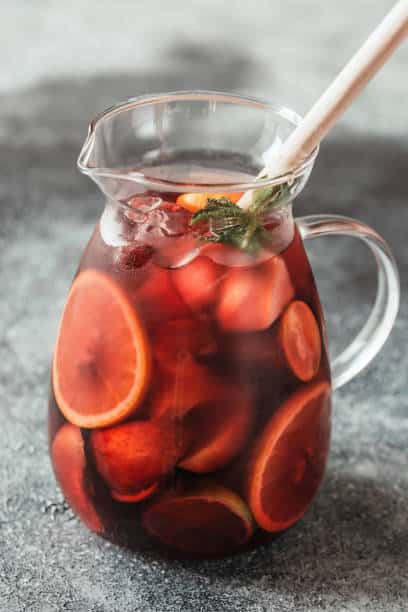 Prepare essa deliciosa sangria