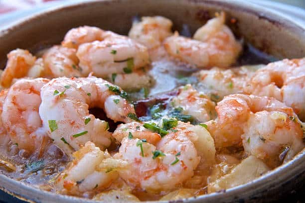 Receita prática de gambas al ajillo